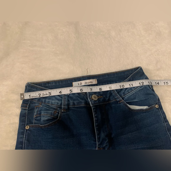 Stylish Dark Blue Women's Straight Leg Jeans - Picture 4 of 6